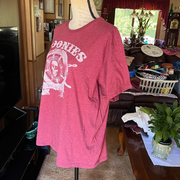 Men’s or women’s the Goonies old school short sleeve tee shirt. - Picture 4 of 15